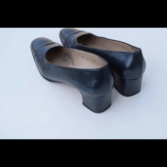 Salvatore Ferragamo low heels - Picture 7 of 8